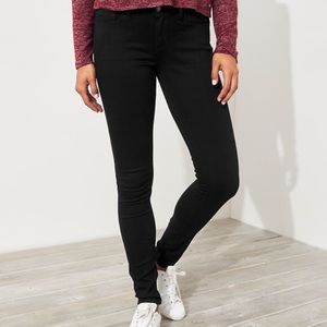 Black Hollister Skinny Jeans